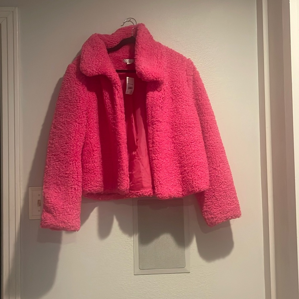Pink fluffy large Zara jacket never been worn